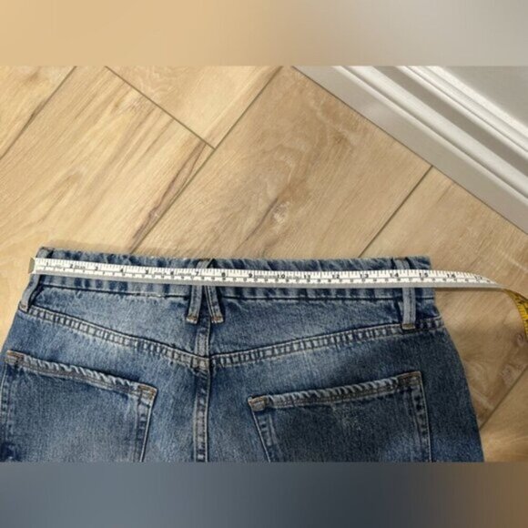 GOOD AMERICAN DISTRESSES STRAIGHT LEG JEAN - Picture 8 of 13